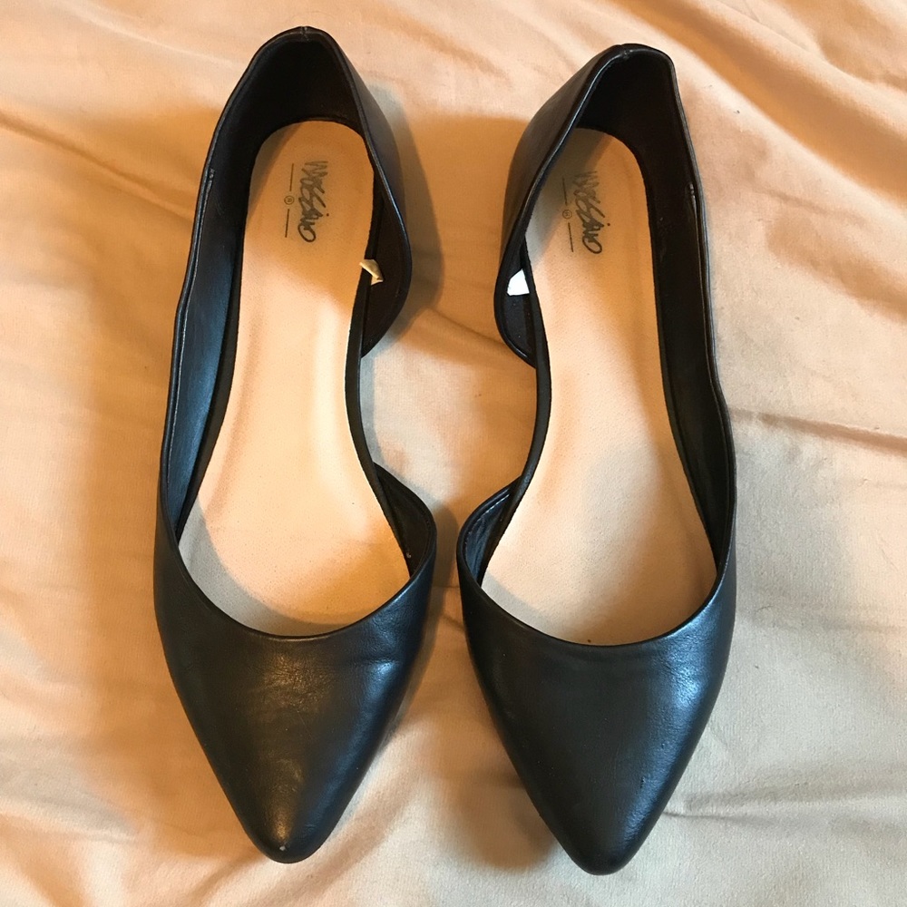 Mossimo Women’s size 10 flats.